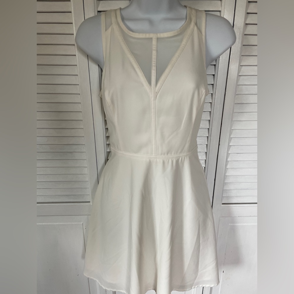 Guess Junior's Party Skater Ivory Mini Dress Size 0